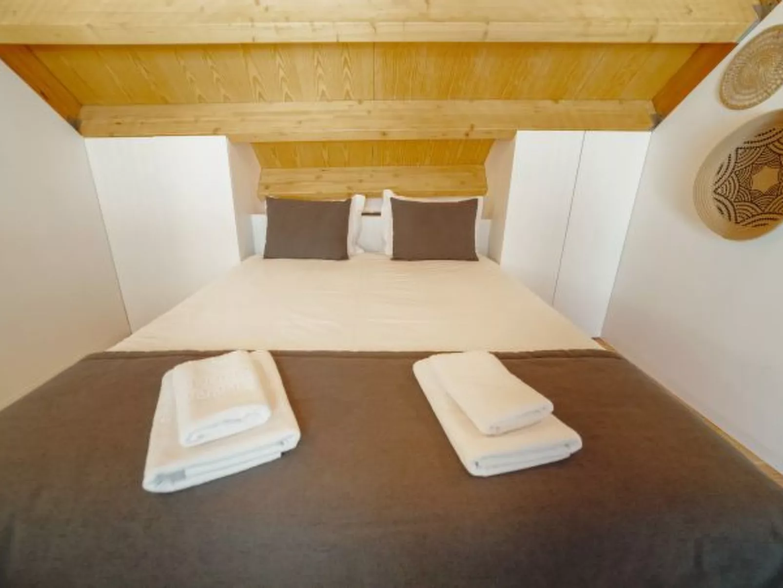 ELEGANT DOWNTOWN APARTMENT by VACATIONY - Dedans