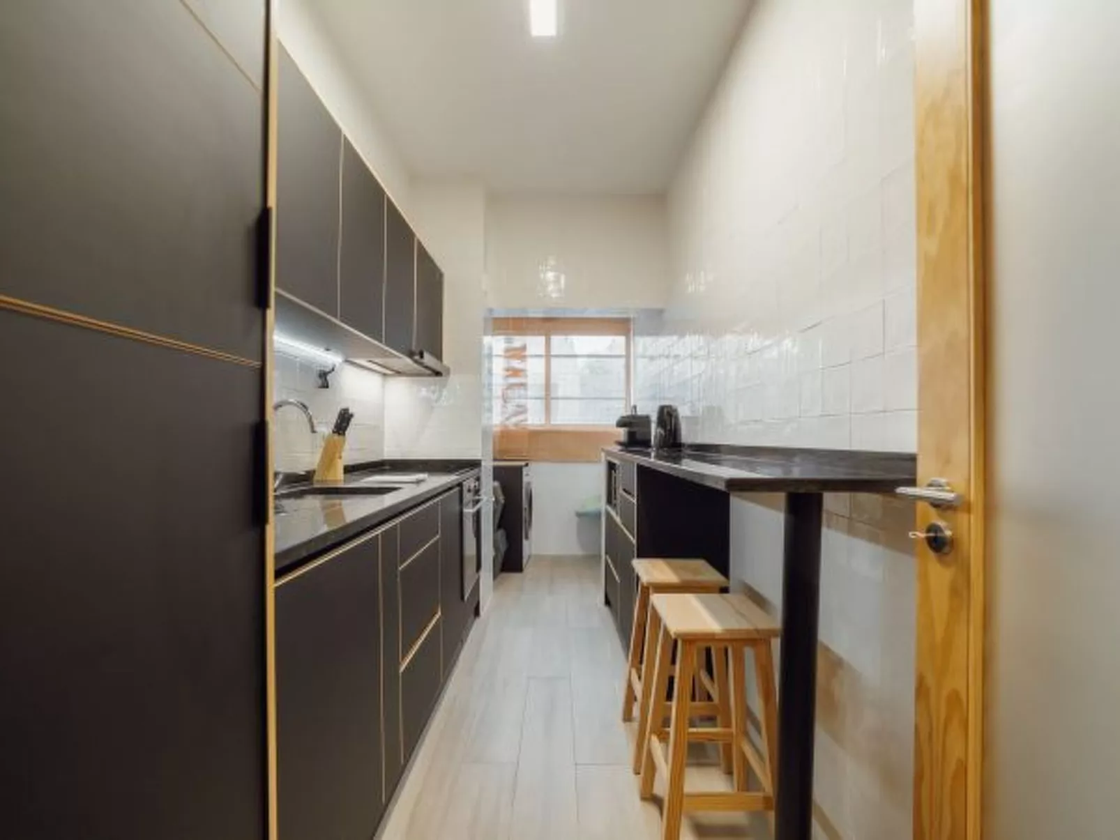 GOOD MORNING TORRINHA by VACATIONY - Inside