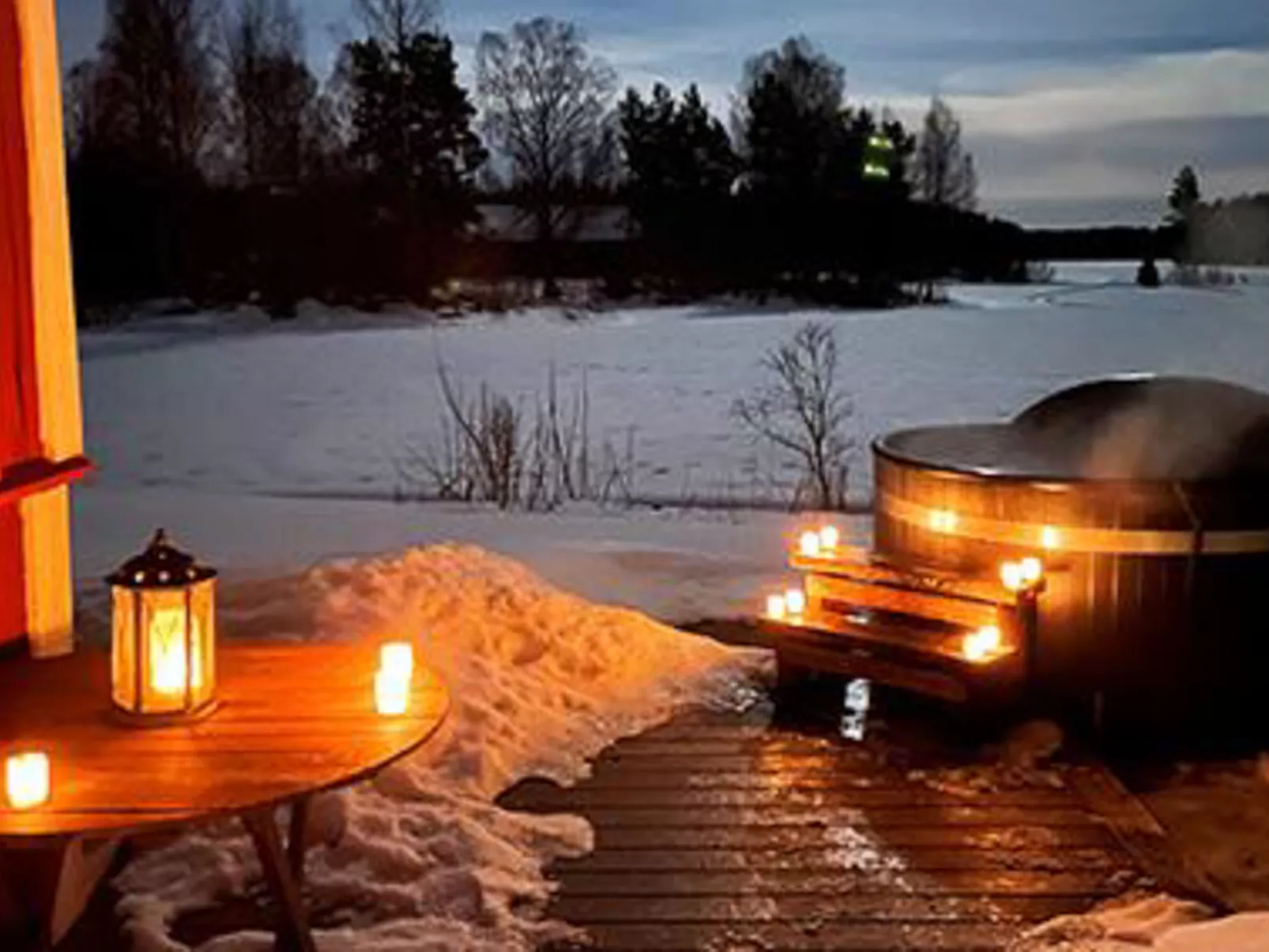 Virtaan väentupa - Inside