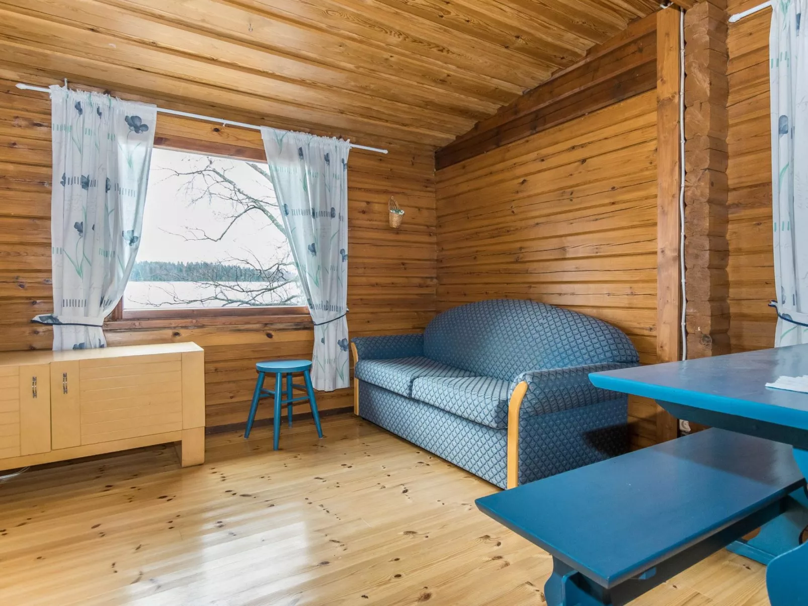 Villa iloinen - Inside