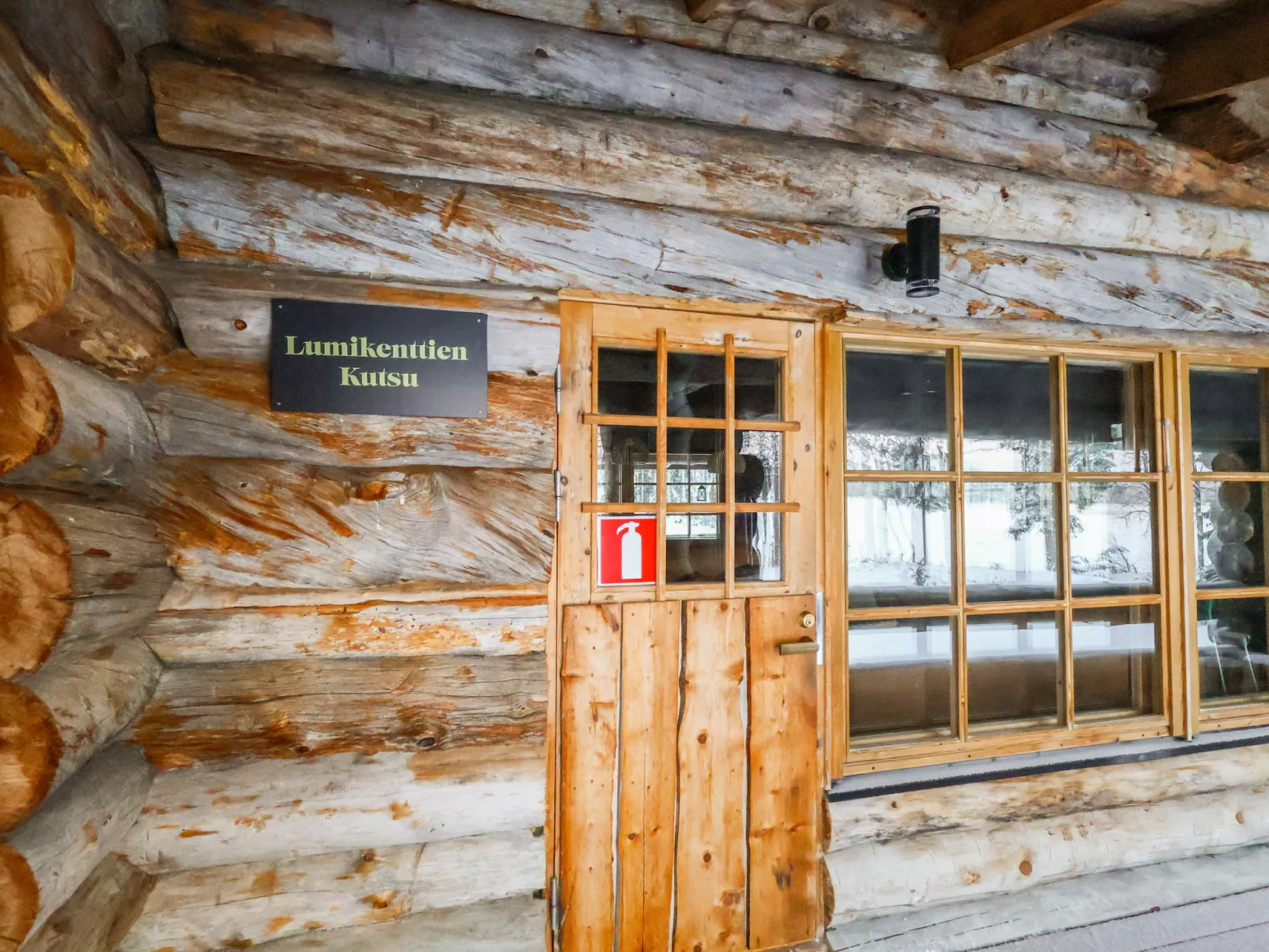 Lumikenttien kutsu - Dedans