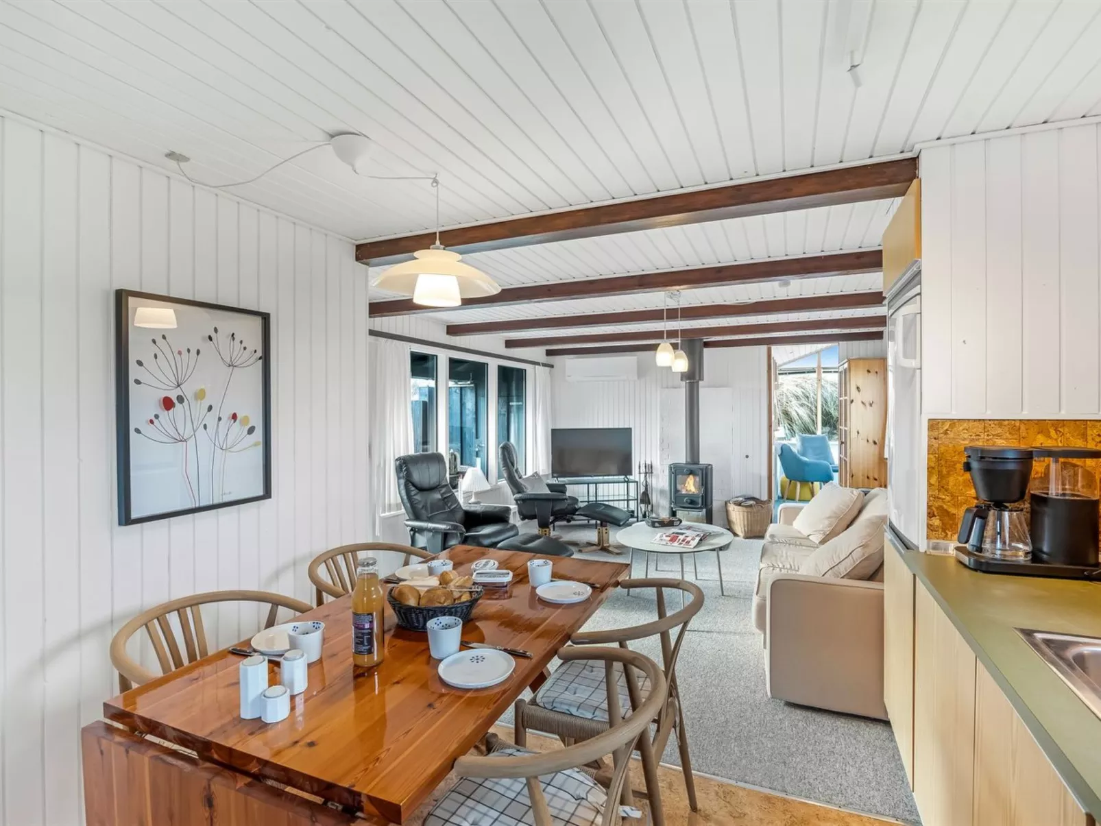 "Pihla" - 150m from the sea - Inside