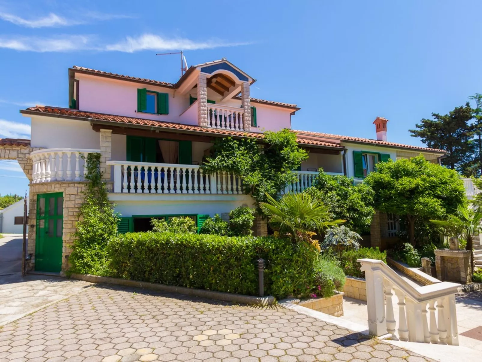 House Vjera - Image-tags.info