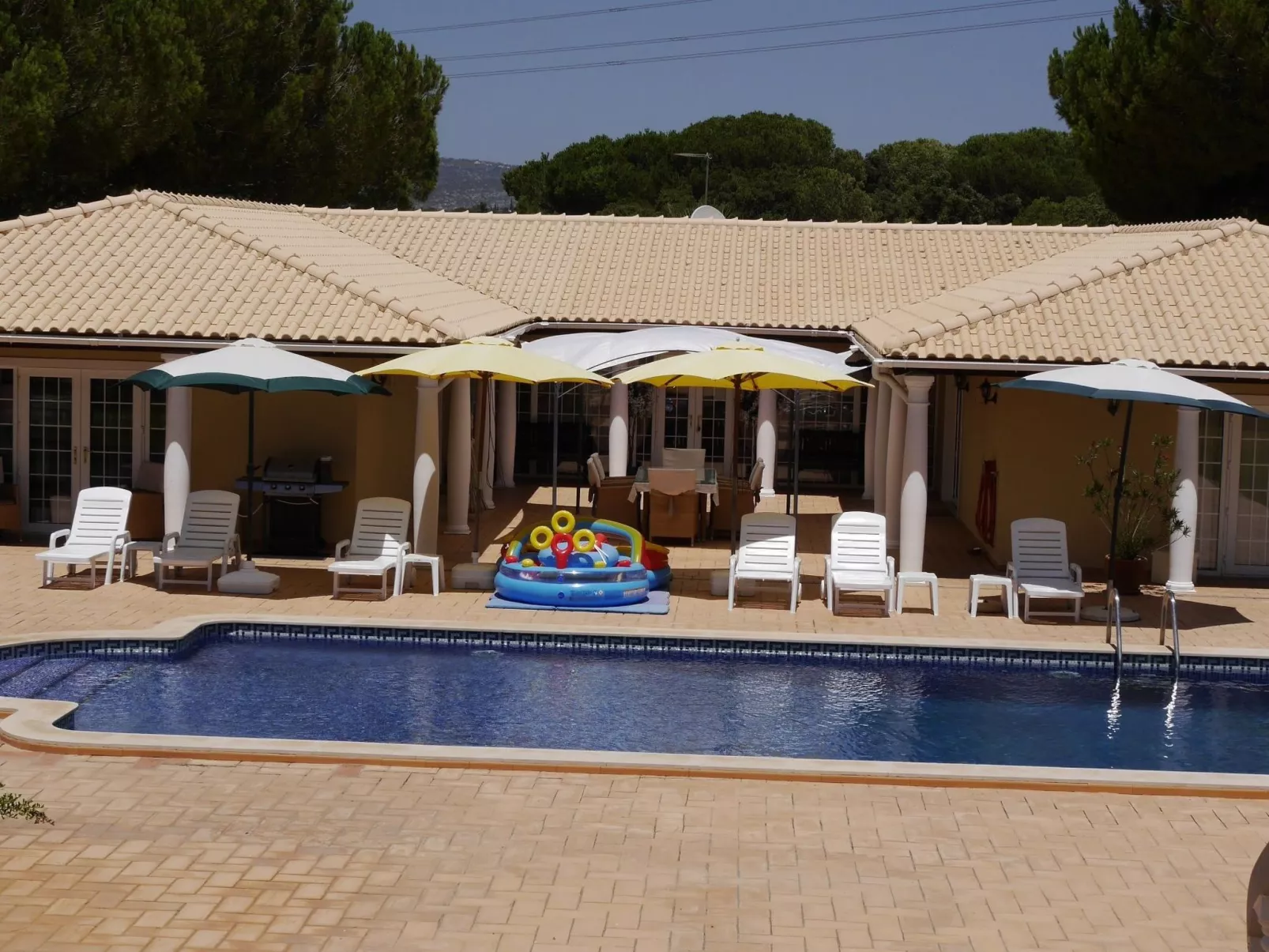 Villa Leonardo - Outside