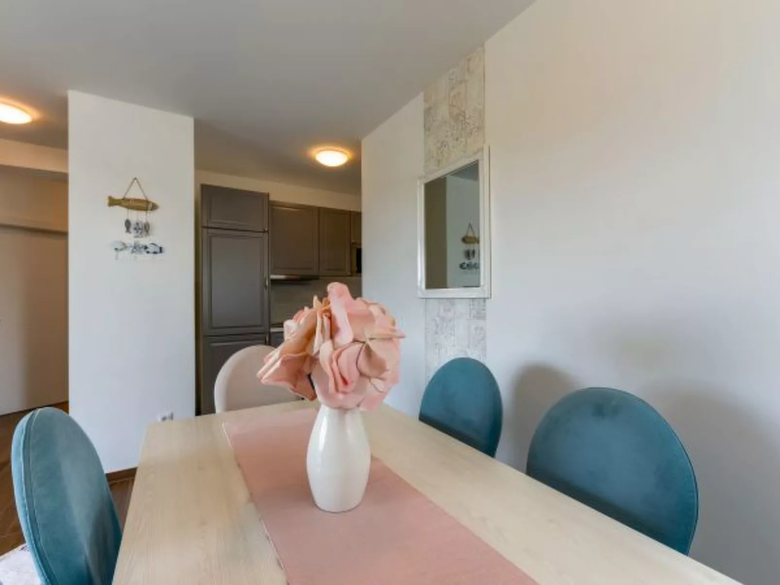 Villa Azzuro with jacuzzi and pool - Image-tags.info