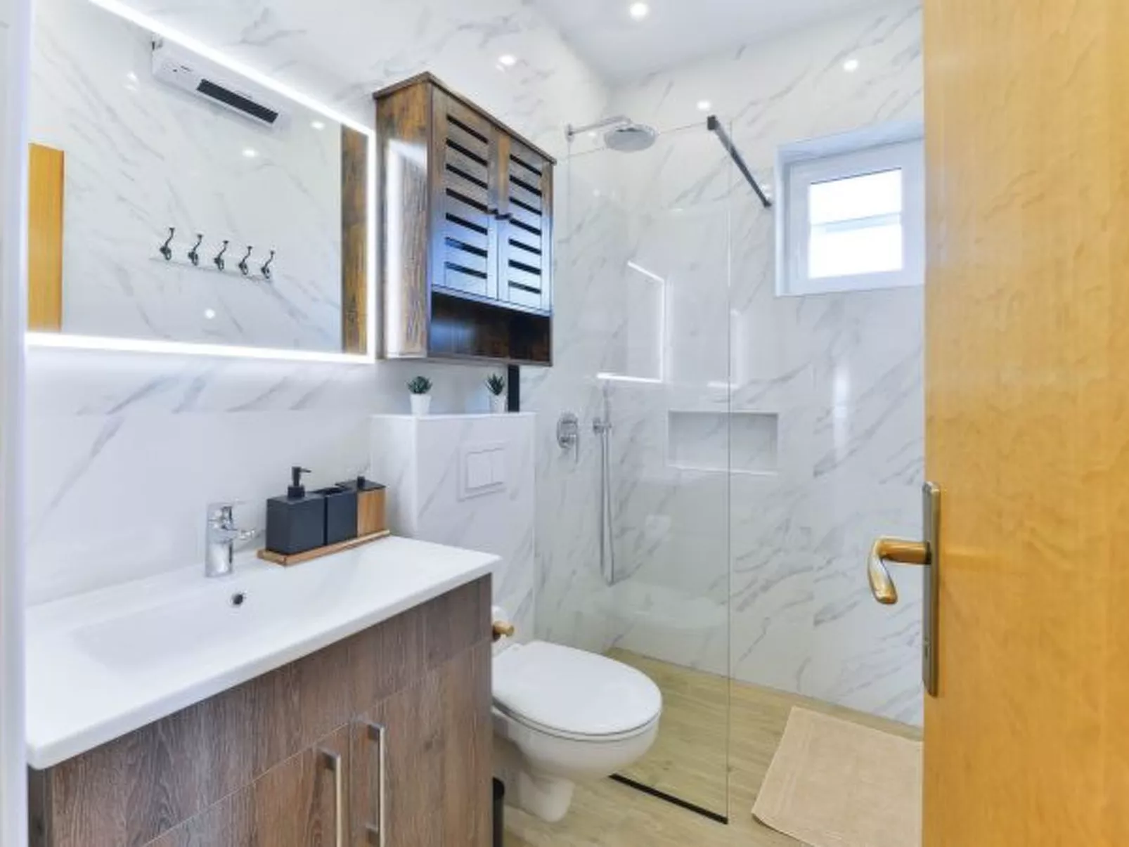 Holiday Apartment Inga Blue with exit to the beach - Image-tags.info