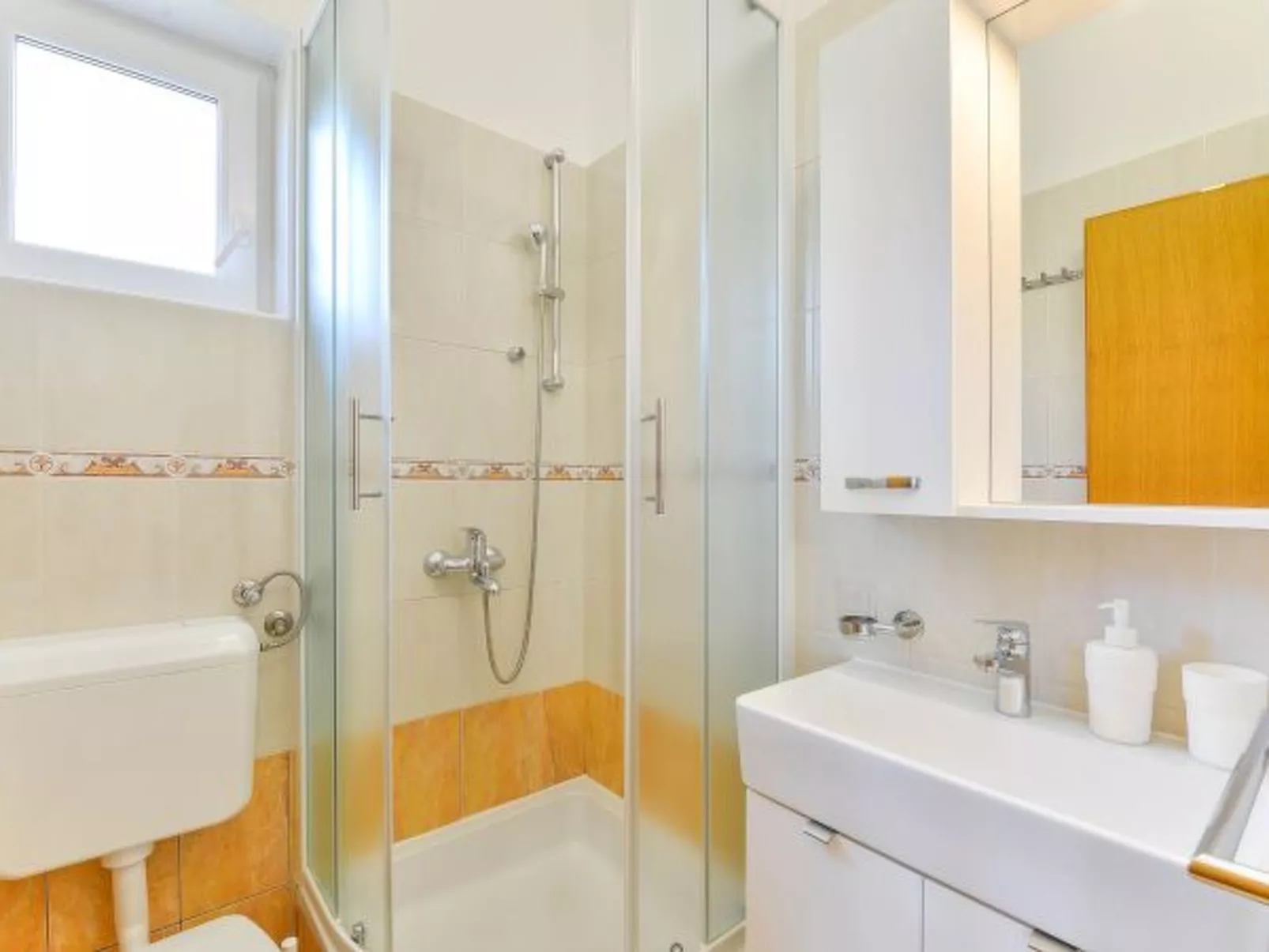 Holiday Apartment Inga Yellow with a sea view - Image-tags.info