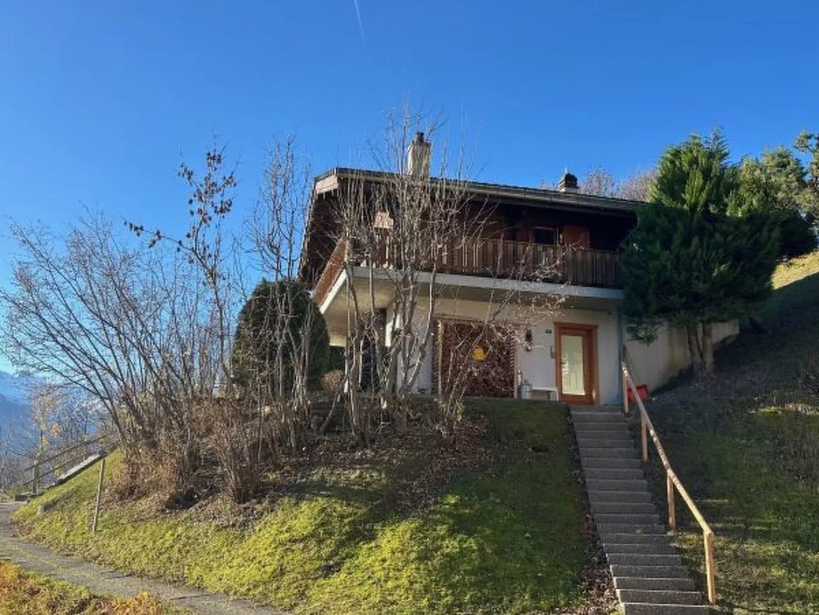 Mirador Alpine Horizon -Crans Montana- Swiss Alps - Draußen