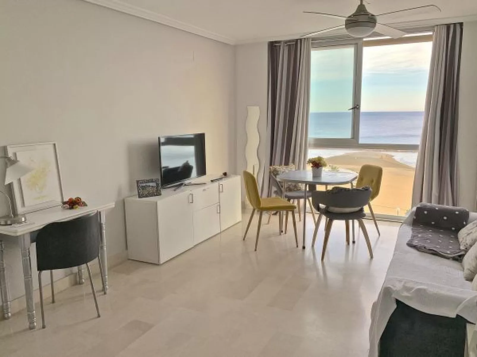 APARTAMENTO PLAYA POSTIGUET - Dedans