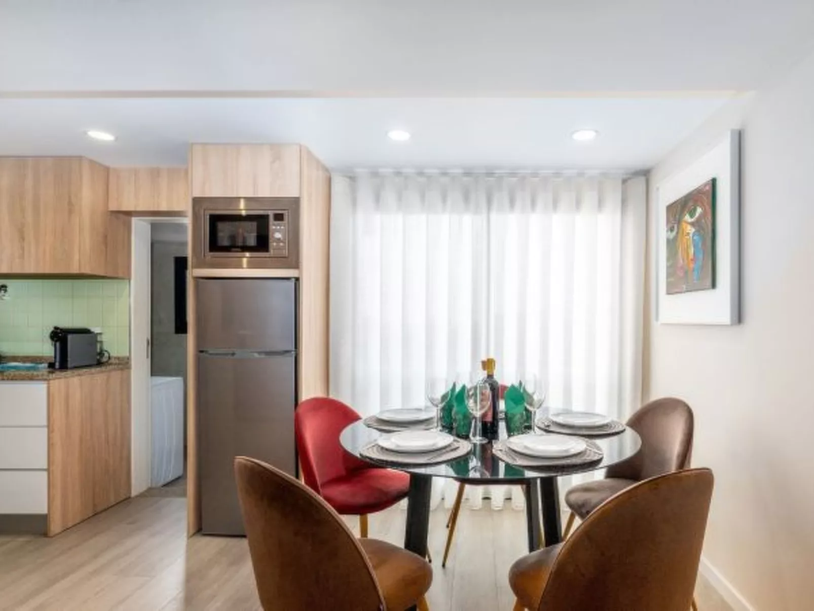 CITY CENTER COMFORT APARTMENT B by VACATIONY - Inside