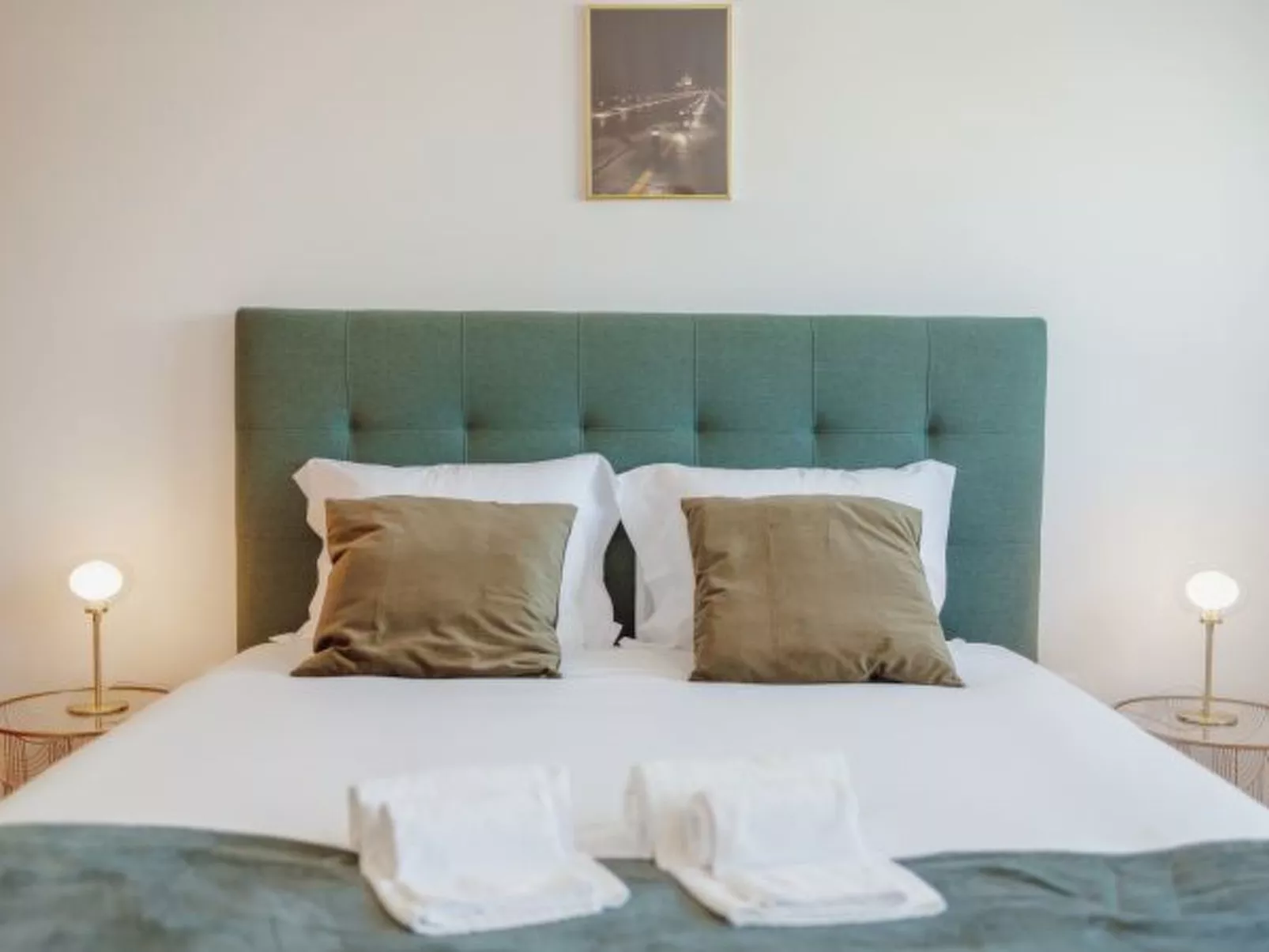 MODERN & STYLISH APARTMENT III by VACATIONY - Inside