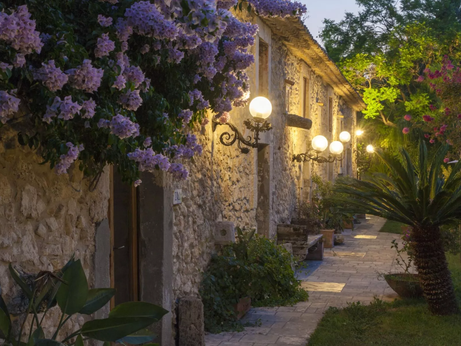 Villa dei Papiri - Exklusives Zimmer mit möbliertem Garten - Image-tags.info