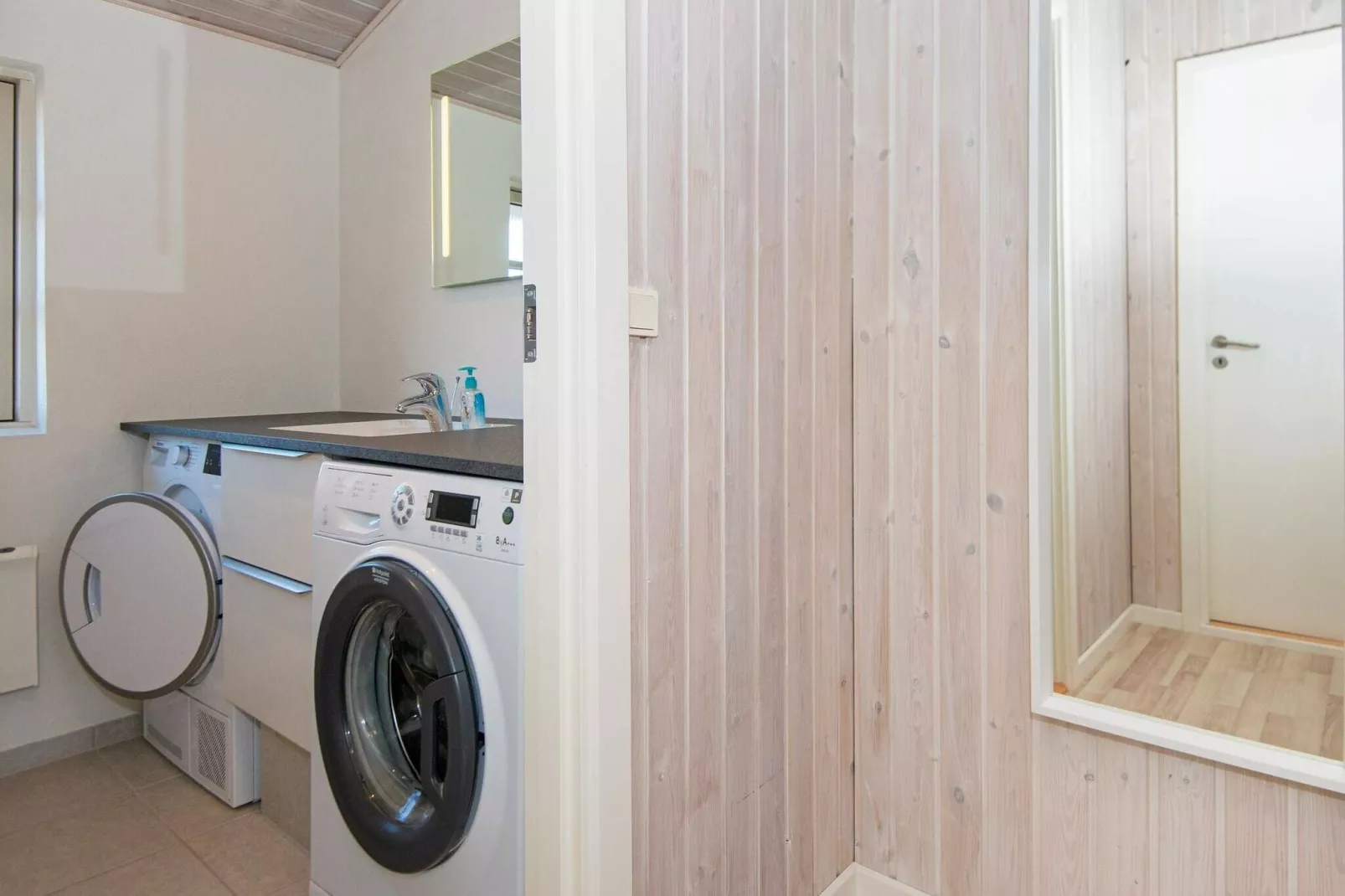 Refuge moderne au bord de l'eau -- By Traum Ferienwohnungen-Intérieur