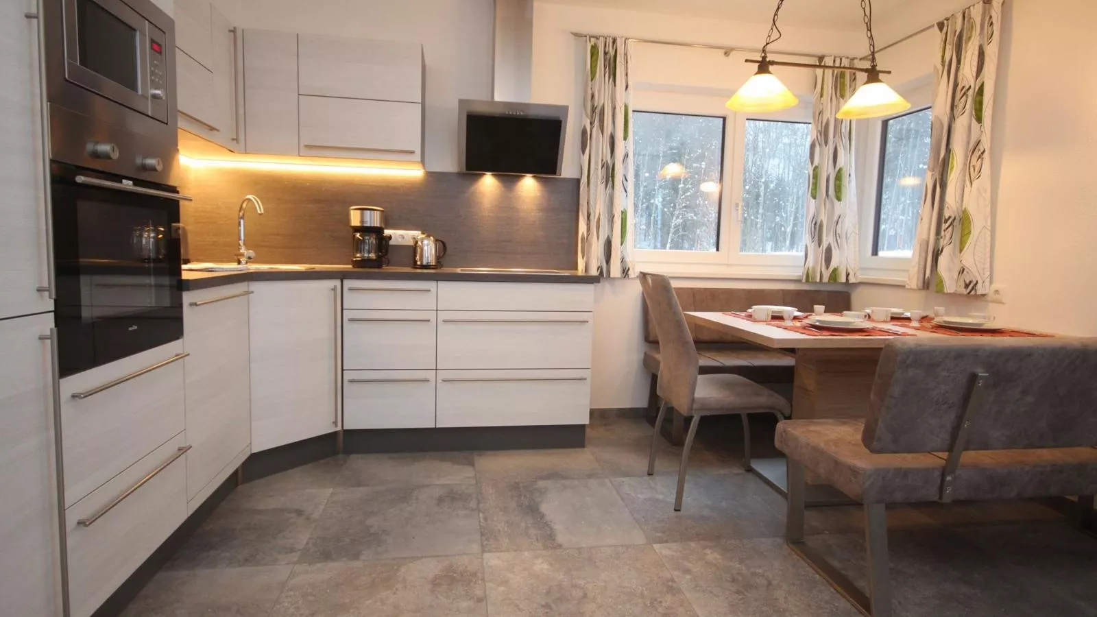 Blick auf den Rettenstein Top 1 und 2-Kitchen