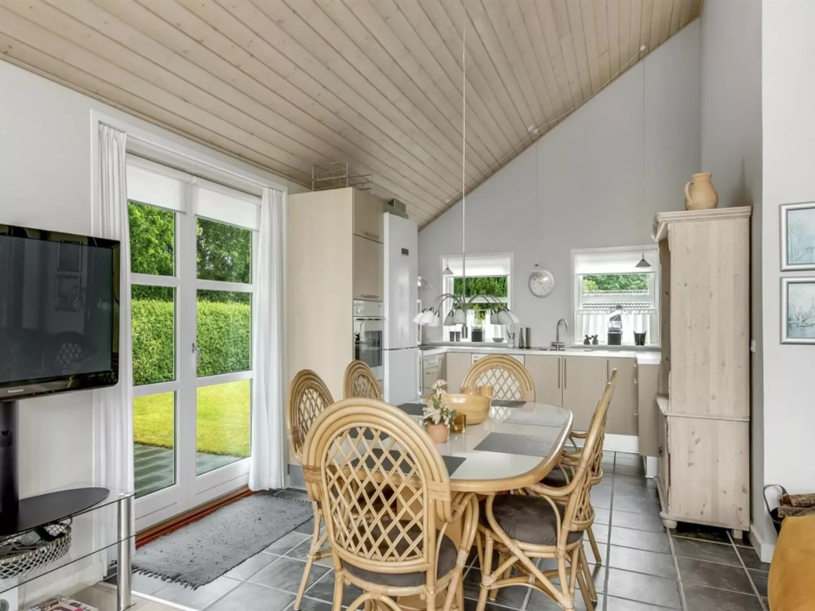 "Elizabeth" - 175m from the sea - Drinnen