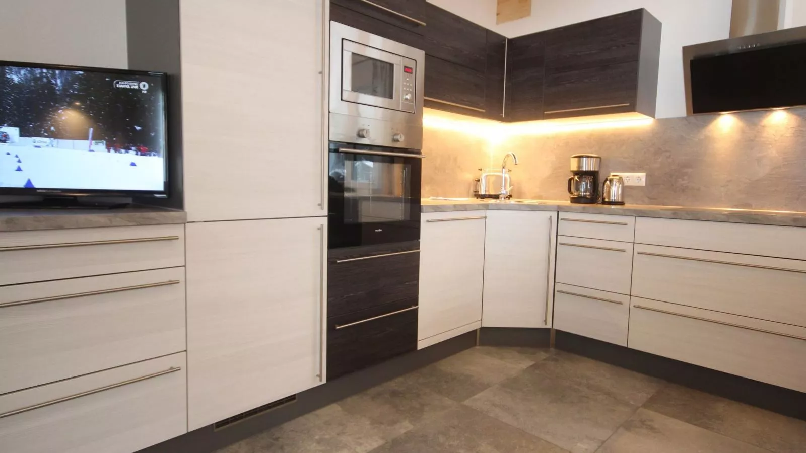 Blick auf den Rettenstein Top 1 und 2-Kitchen