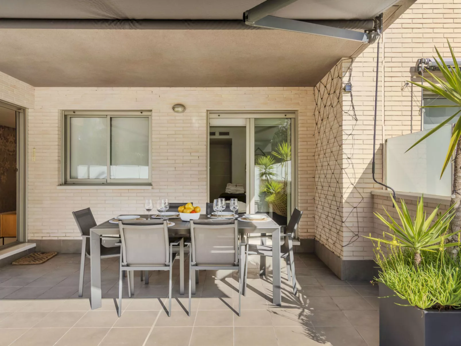 Nova Torredembarra - Outside