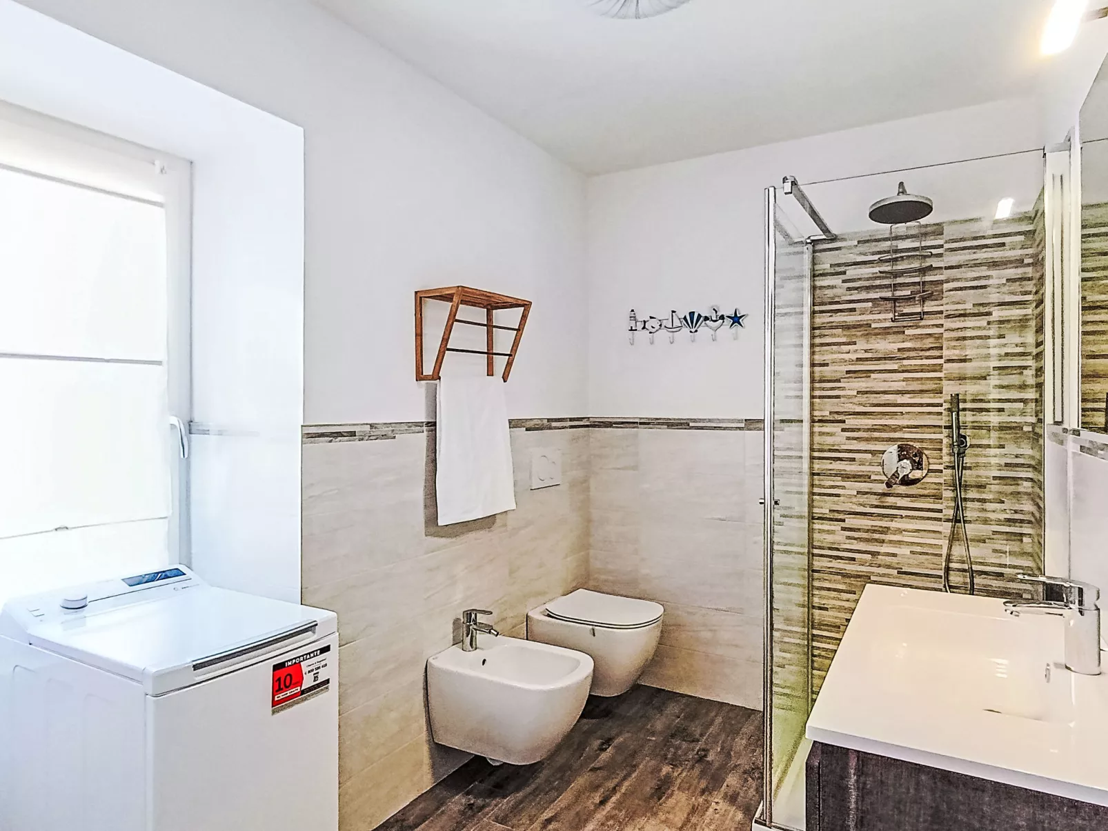 Tra gli Ulivi - Dedans