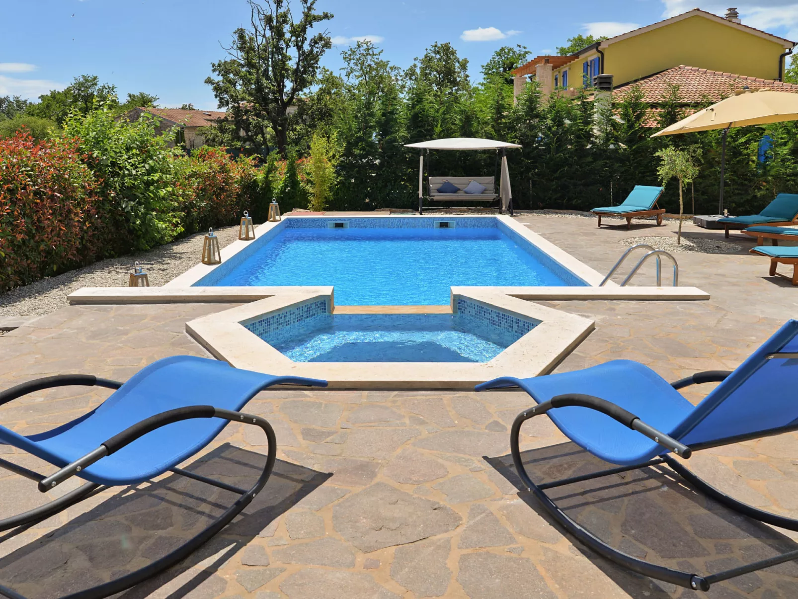 Villa 1519 - Image-tags.info