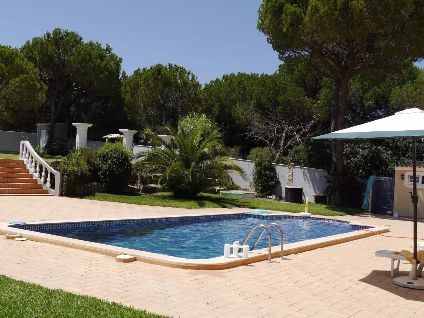 Villa Leonardo - Outside