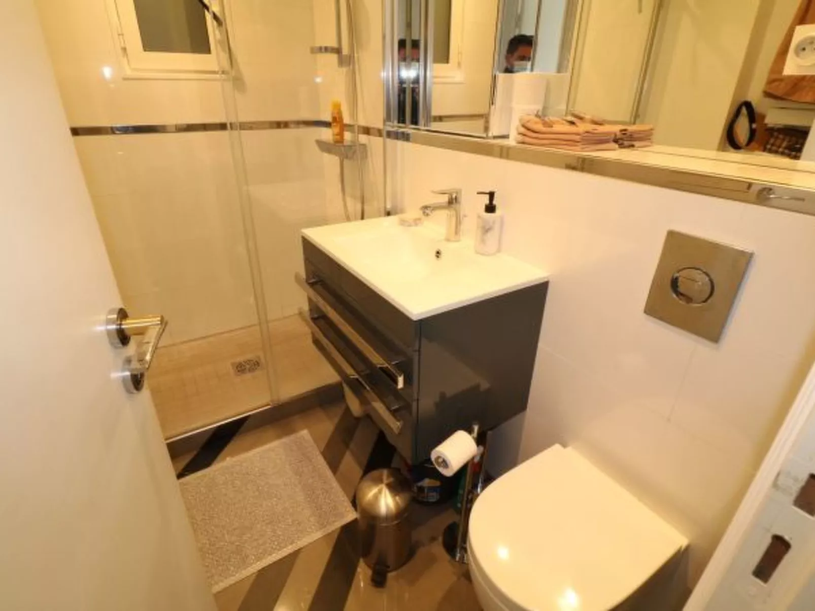 3 bedroom facing the beach 401 - Image-tags.info