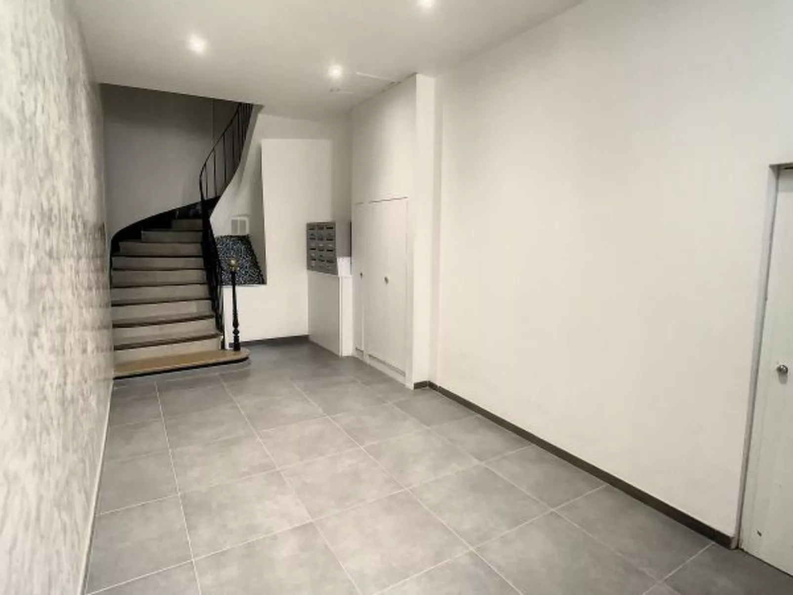 2 bedroom Majestic 1 min from the Croisette 357 - Image-tags.info