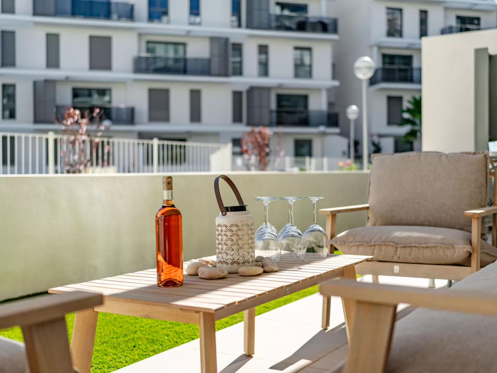 Marina Real III - Outside