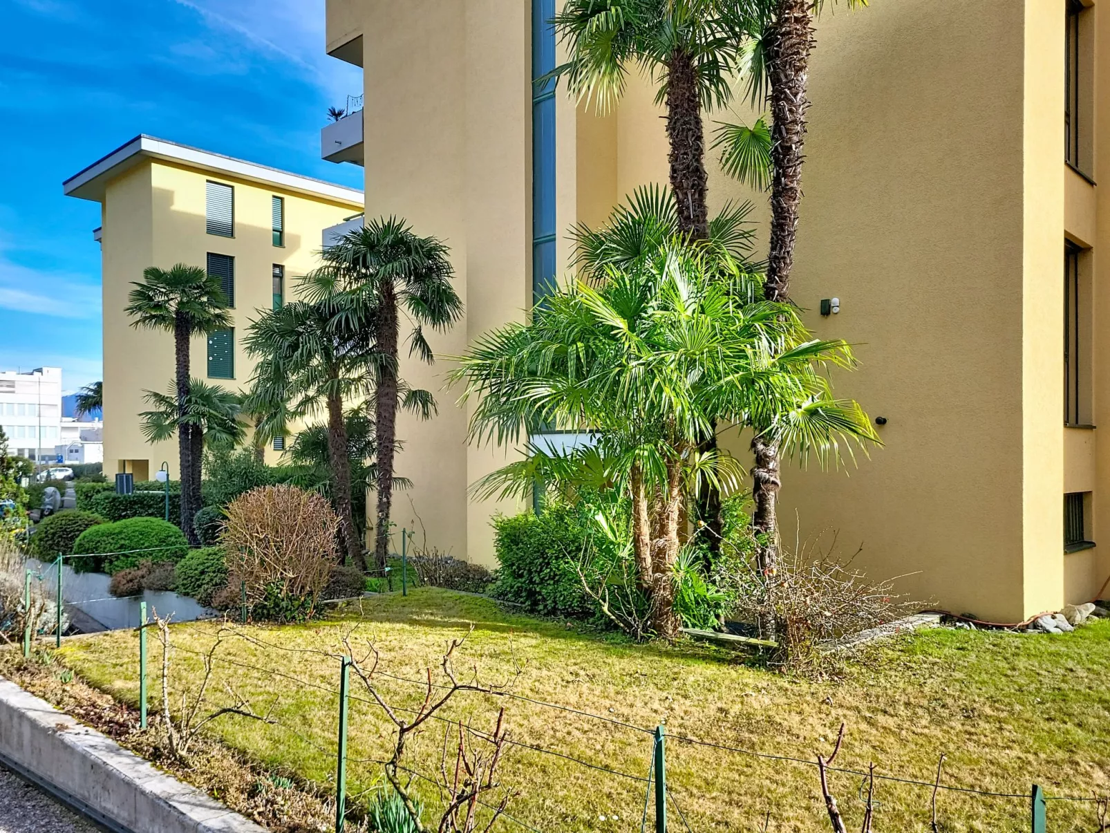 Apt. Hermosa - Outside