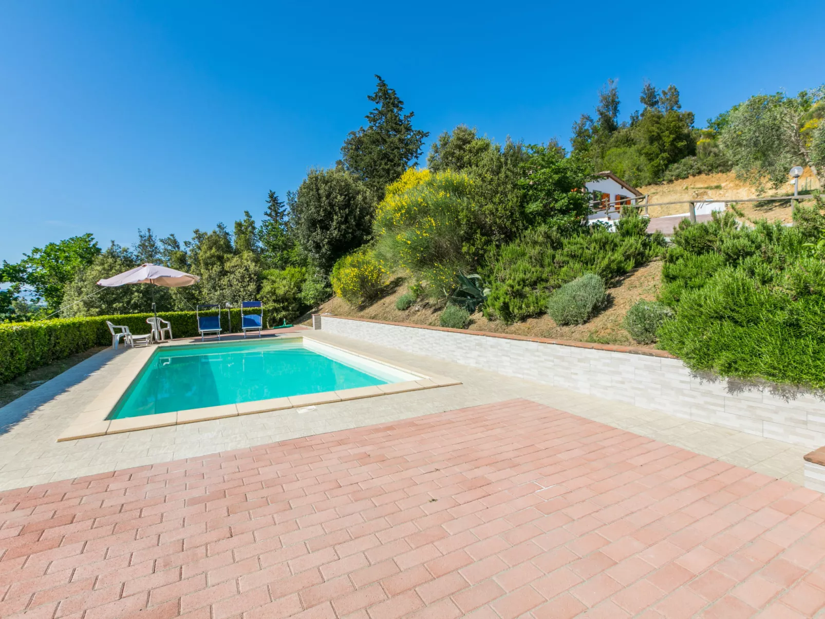 Nido di Falco - Draußen