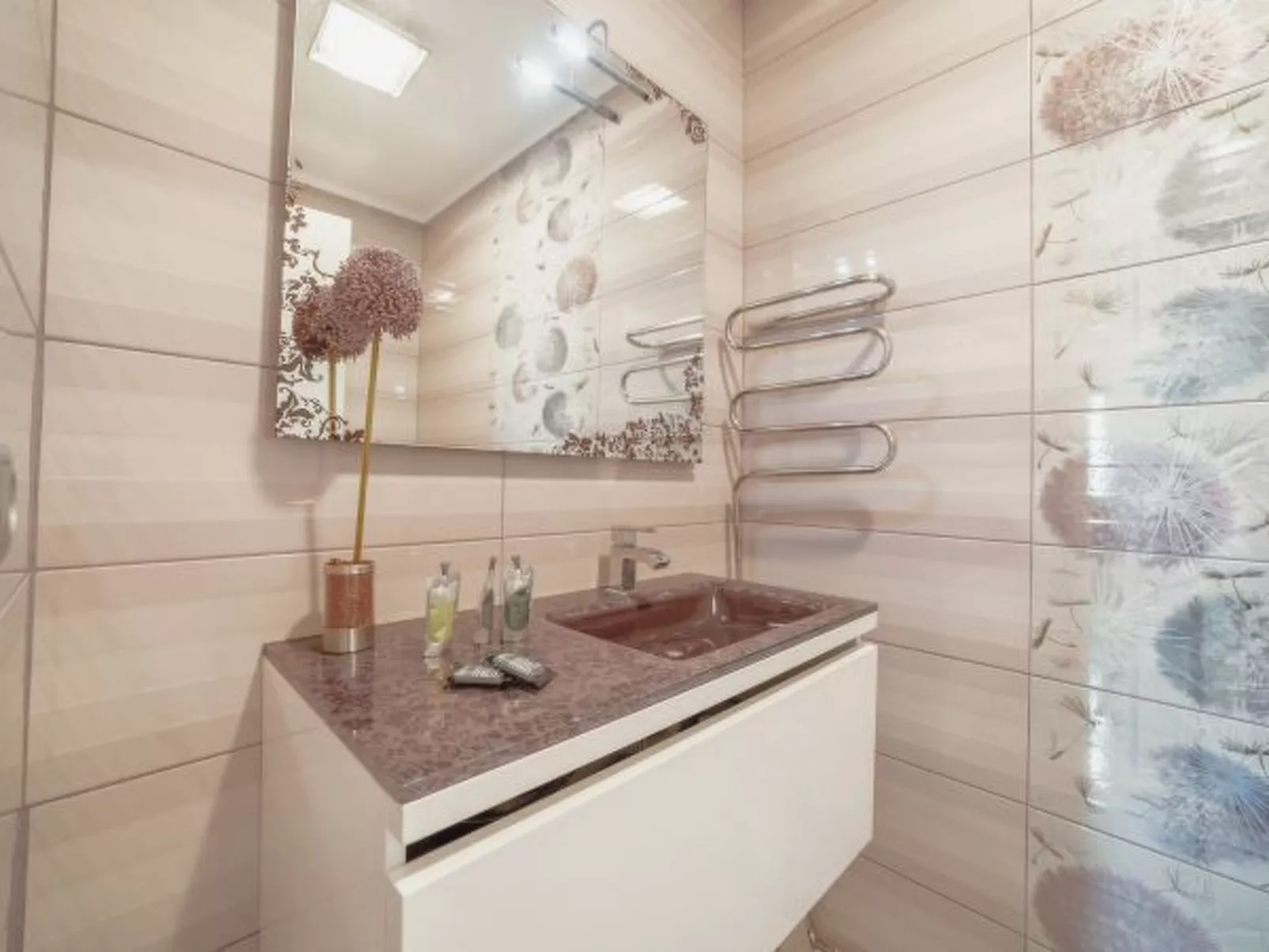 DOWNTOWN GRAND TOWER VIEW by VACATIONY - Inside