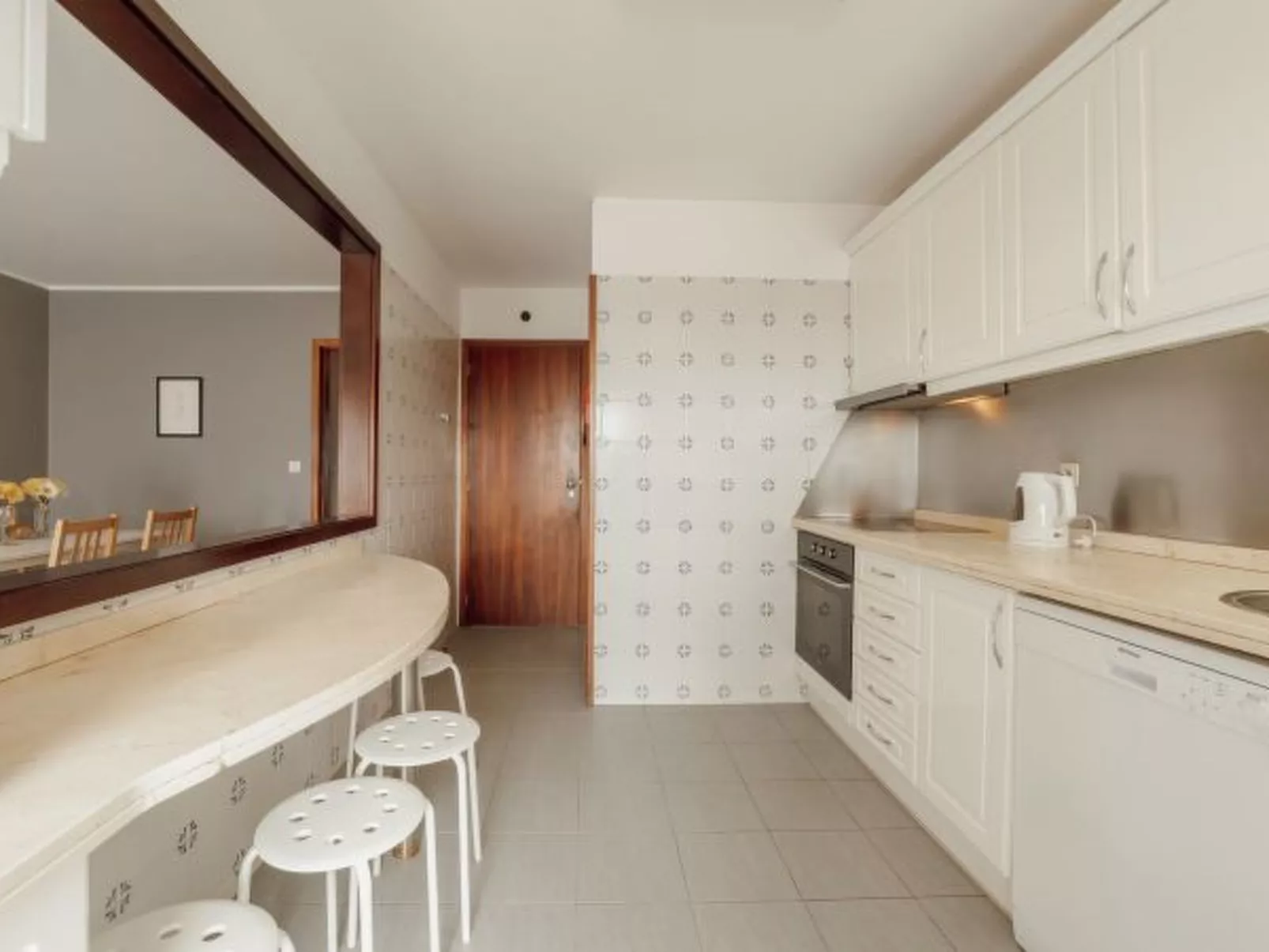 ESPINHO MODERN 3 BEDROOM APARTMENT by VACATIONY - Drinnen