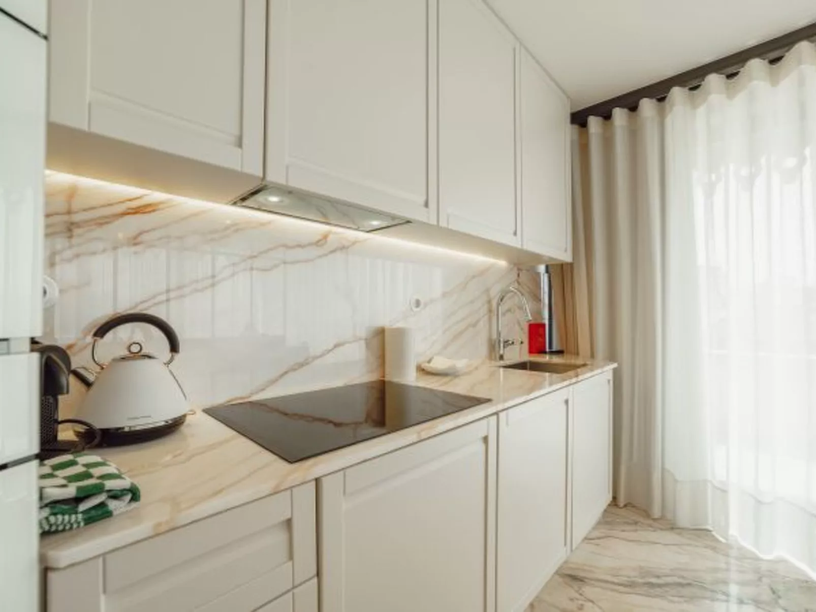 DOWNTOWN PENTHOUSE with RIVER VIEW by VACATIONY - Inside