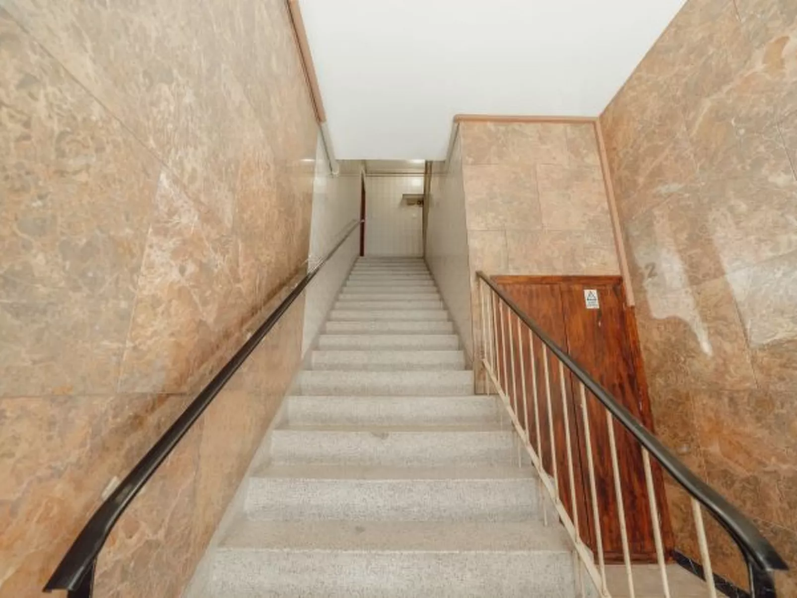 DOWNTOWN DESIGN WITH BALCONY by VACATIONY - Inside