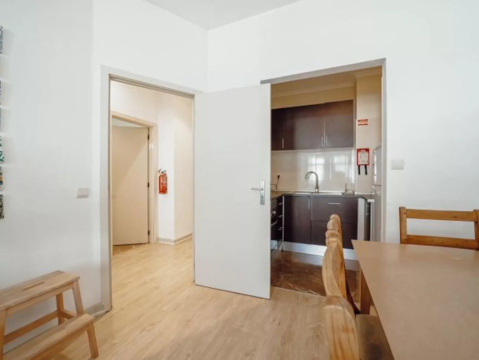 ALEGRIA CITY CENTER with ELEVATOR by VACATIONY - Inside