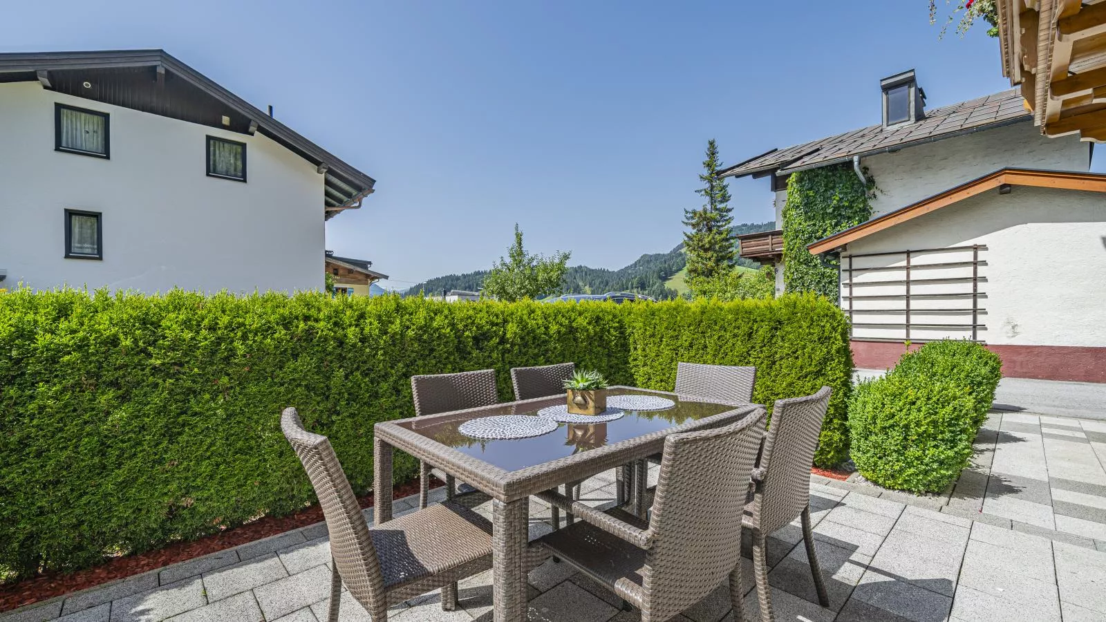Kapeller-Terrace balcony