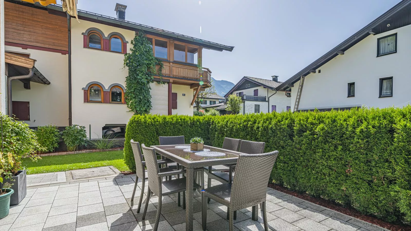 Kapeller-Terrace balcony