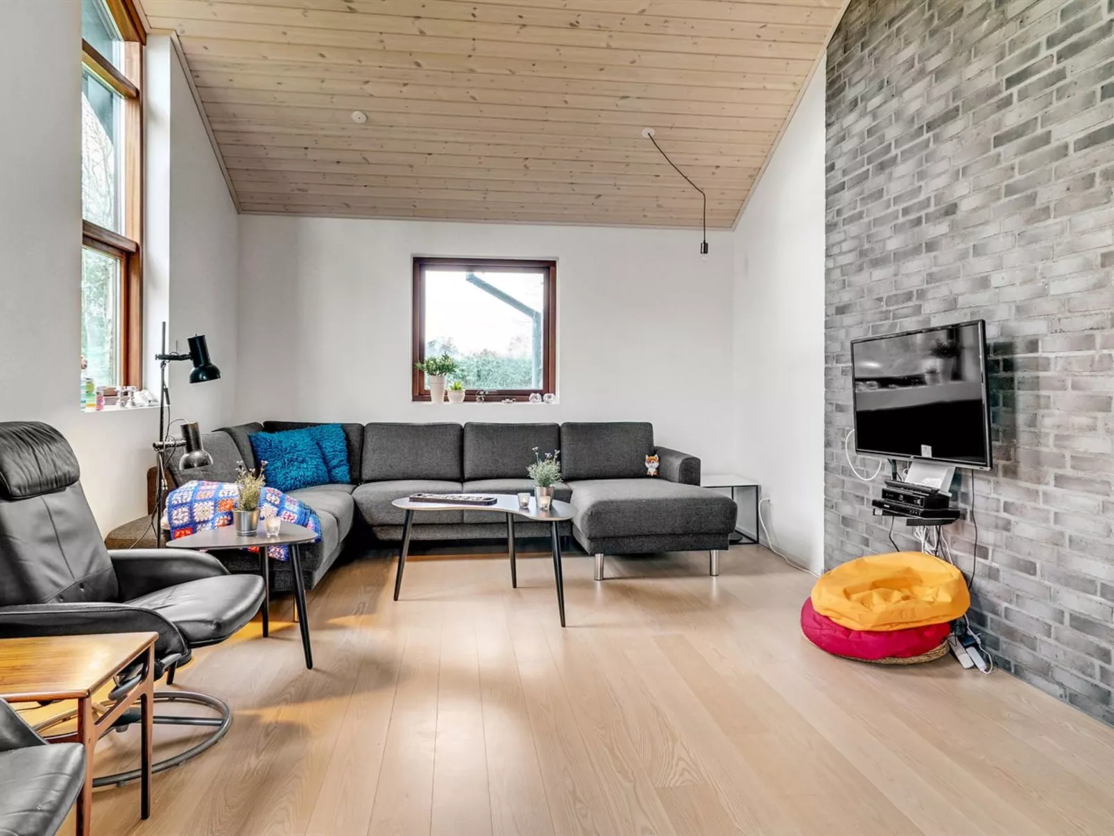 "Orm" - 550m to the fjord - Inside