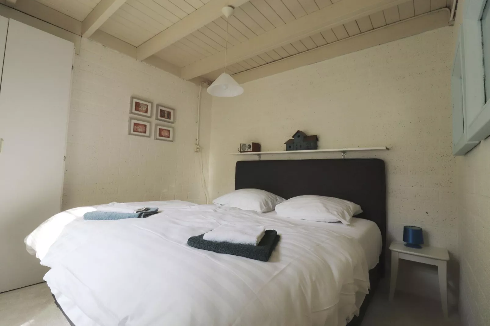 Boshuisje De Koolmees-Bedroom