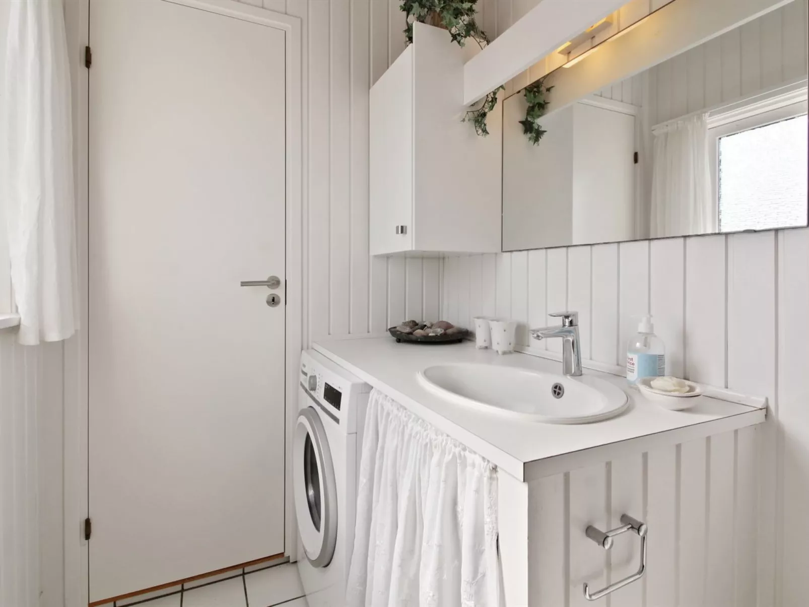 "Minka" - 58m from the sea - Inside