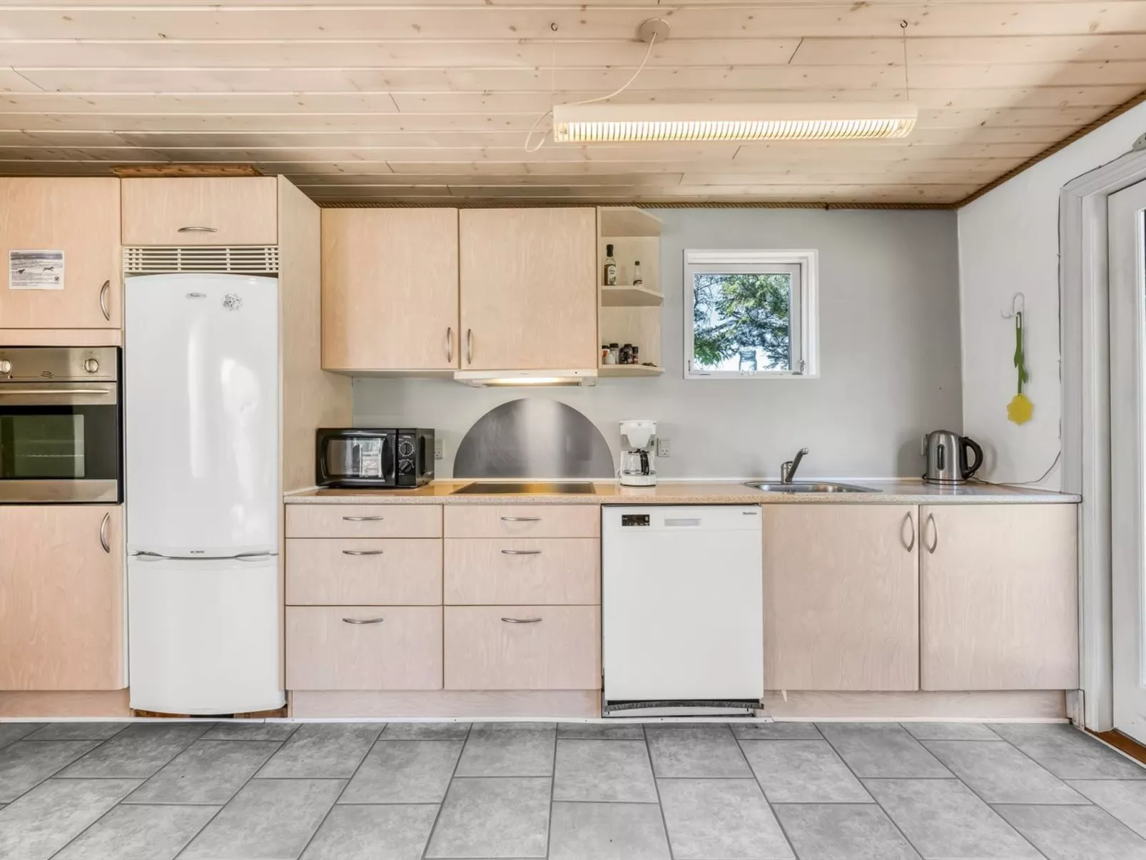 "Jonnhild" - 700m from the sea - Inside