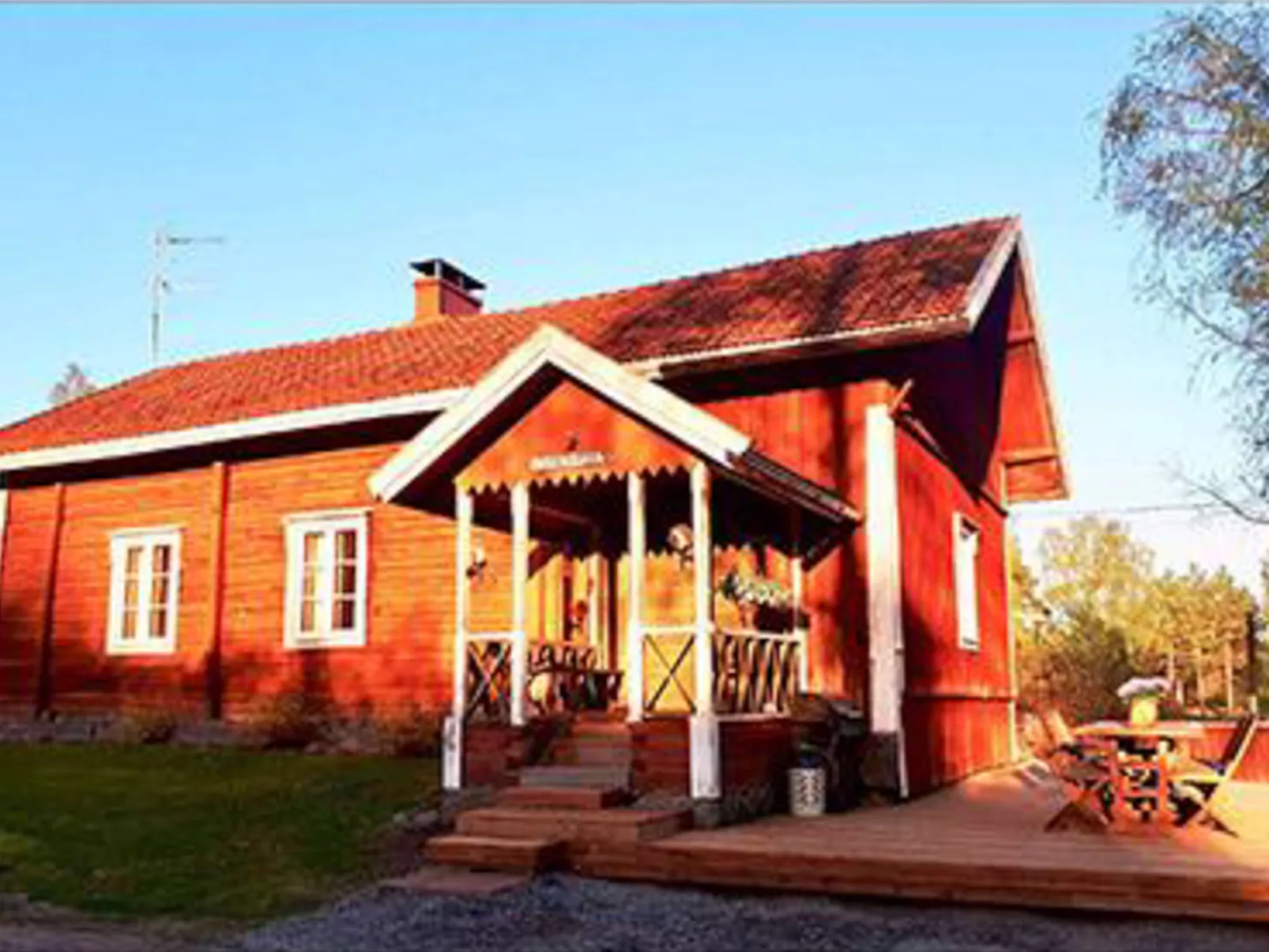 Virtaan väentupa - Inside