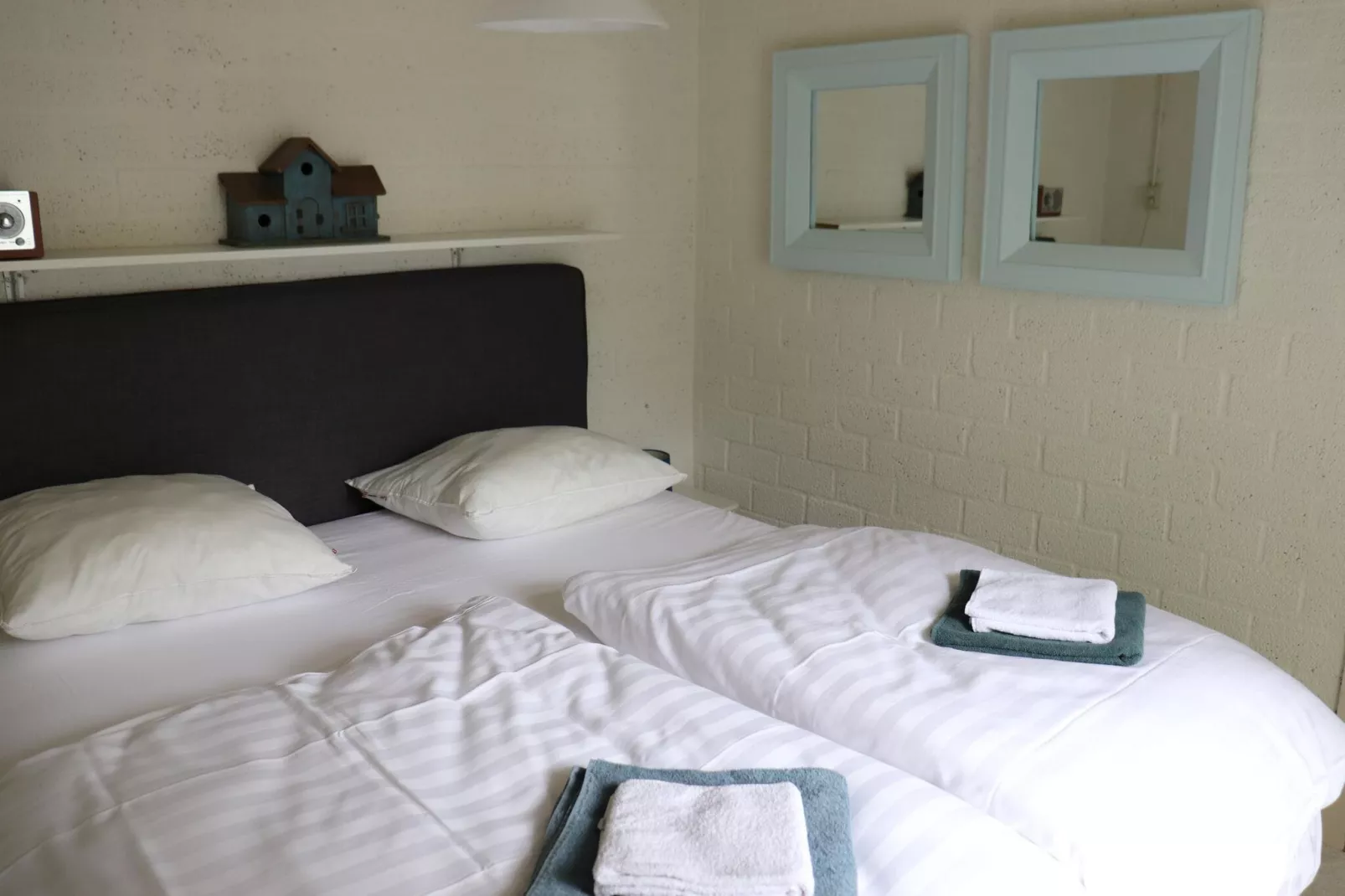 Boshuisje De Koolmees-Bedroom