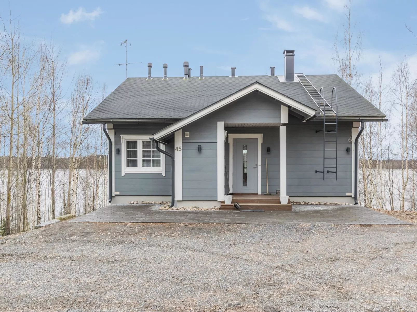 Villa iloinen - Inside