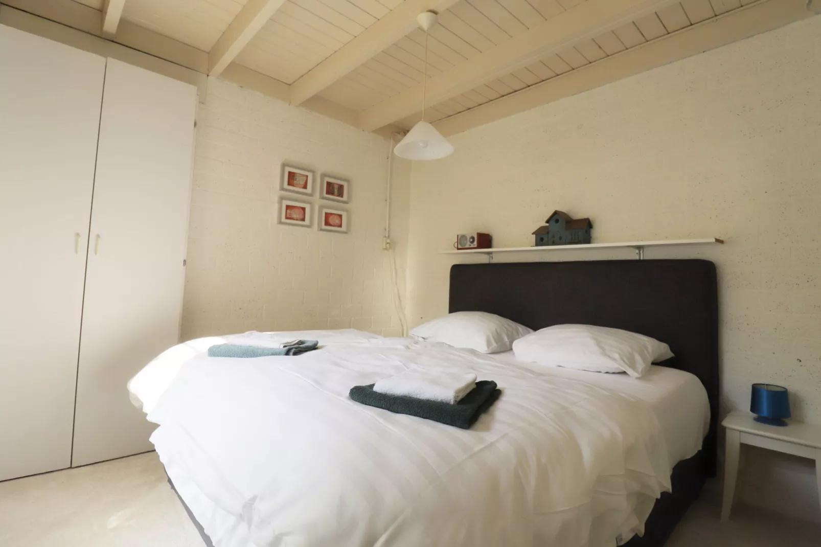 Boshuisje De Koolmees-Bedroom