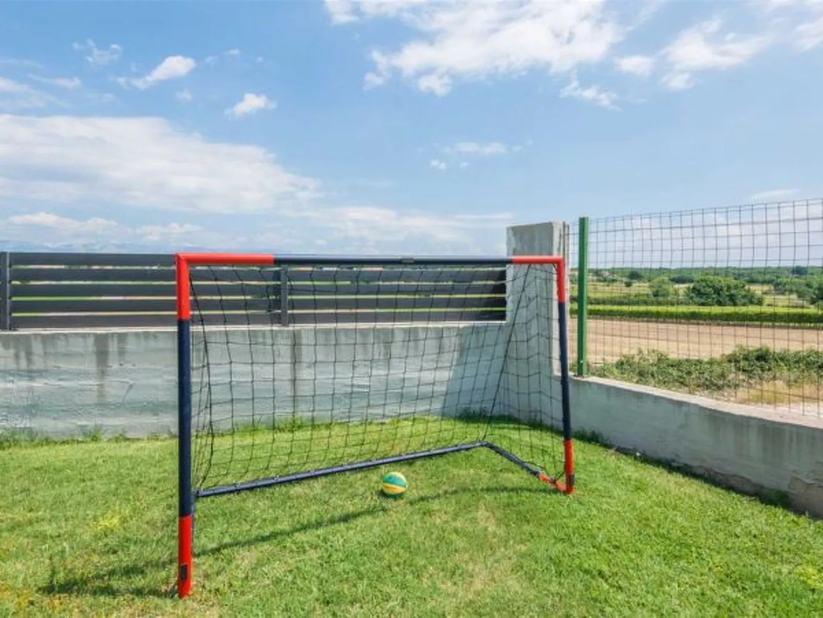 Holiday house Flora with pool - Image-tags.info