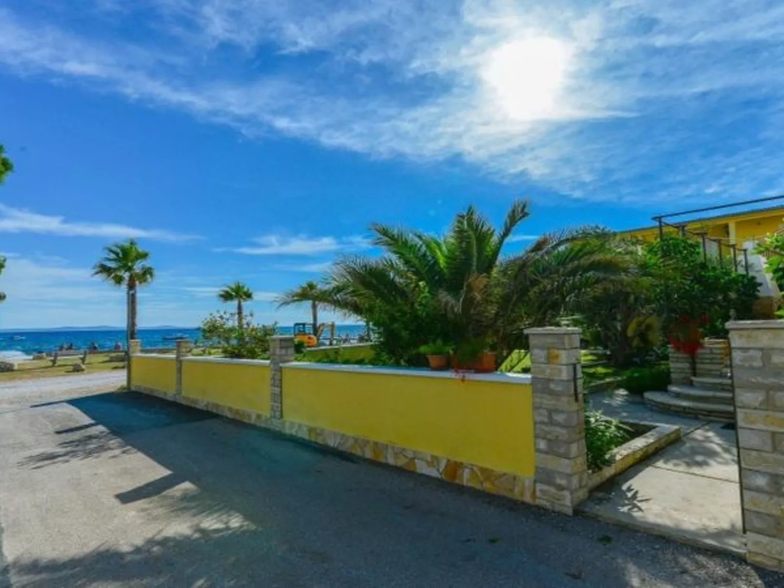 Holiday Apartment Inga Yellow with a sea view - Image-tags.info