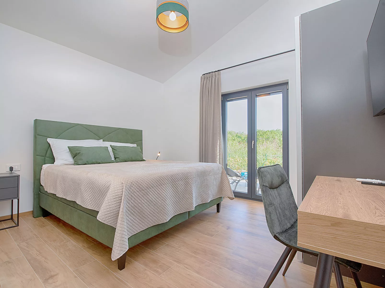 House 2406 - Image-tags.info