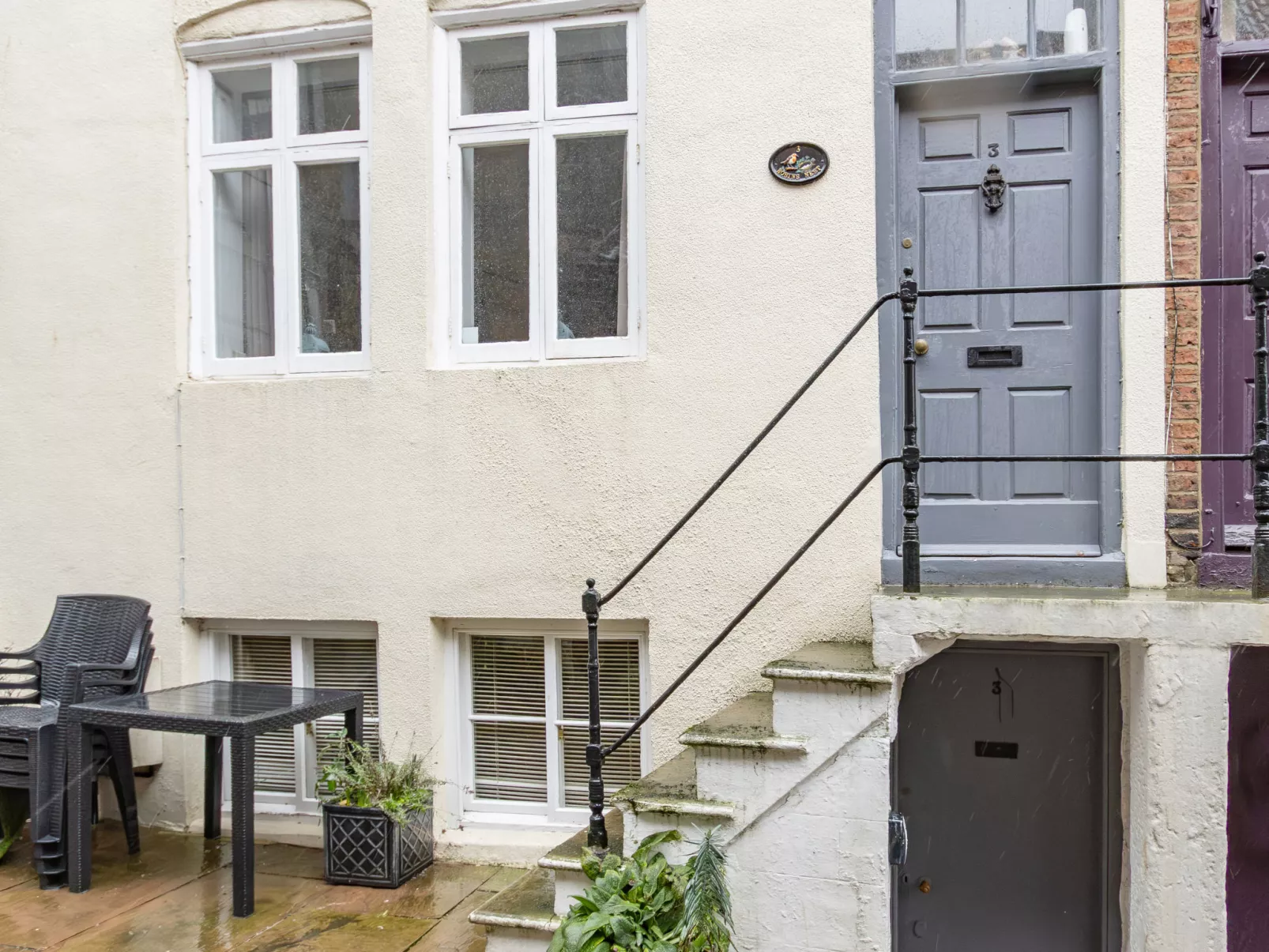 Robins Nest - Outside