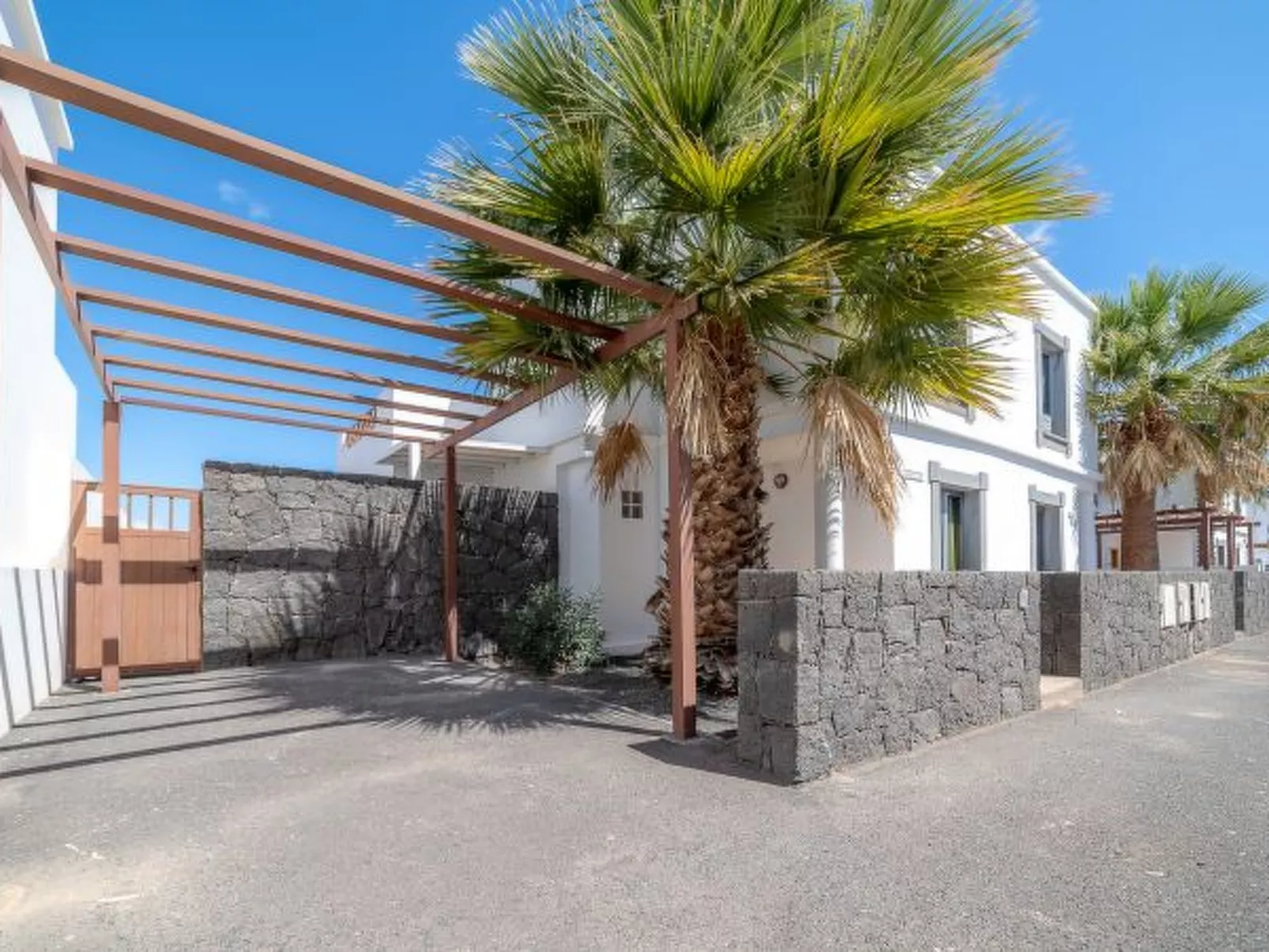 CASA LAGO, private villa in Playa Blanca - Image-tags.info