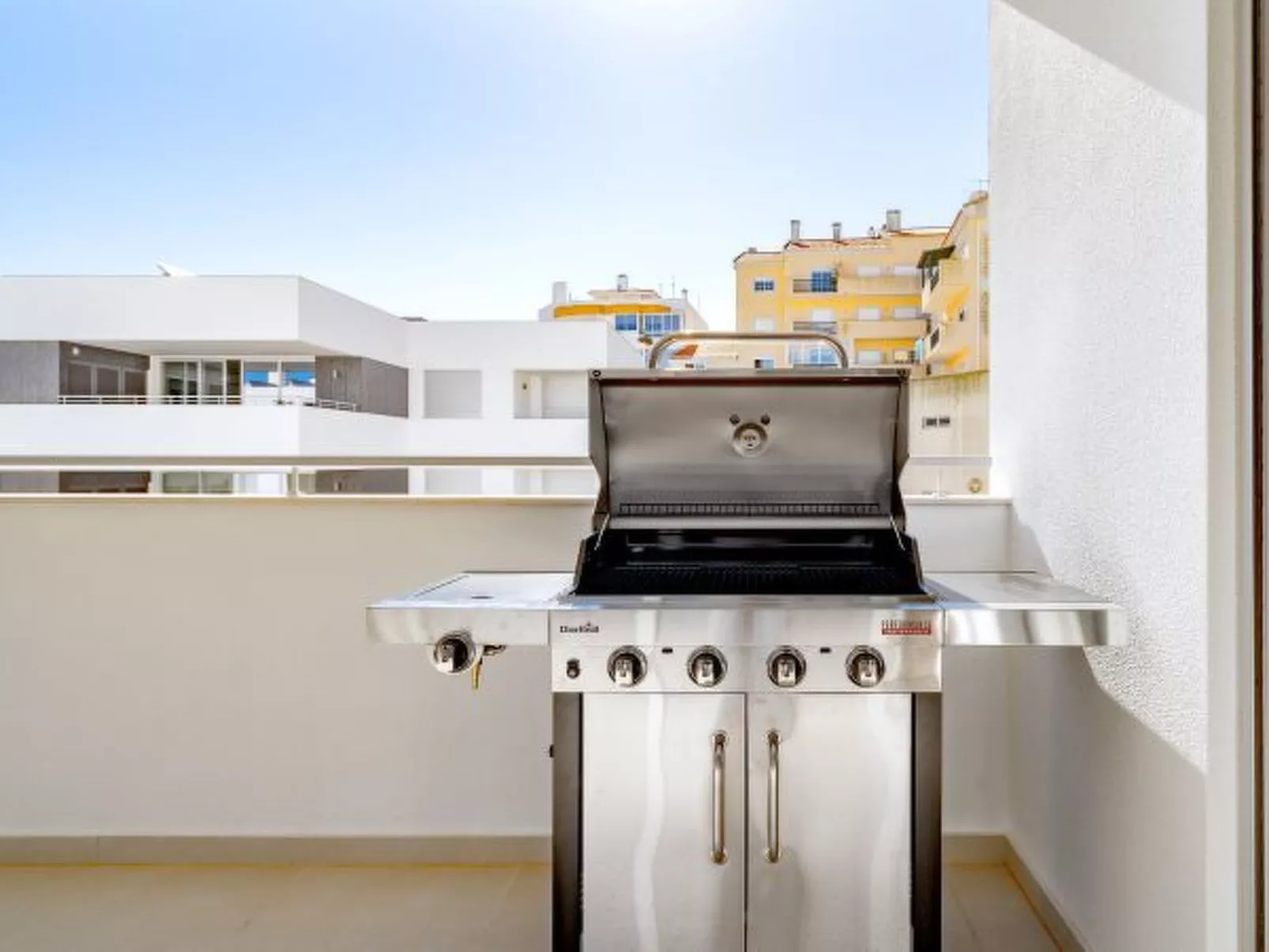 Lagos town centre apartment - Outside